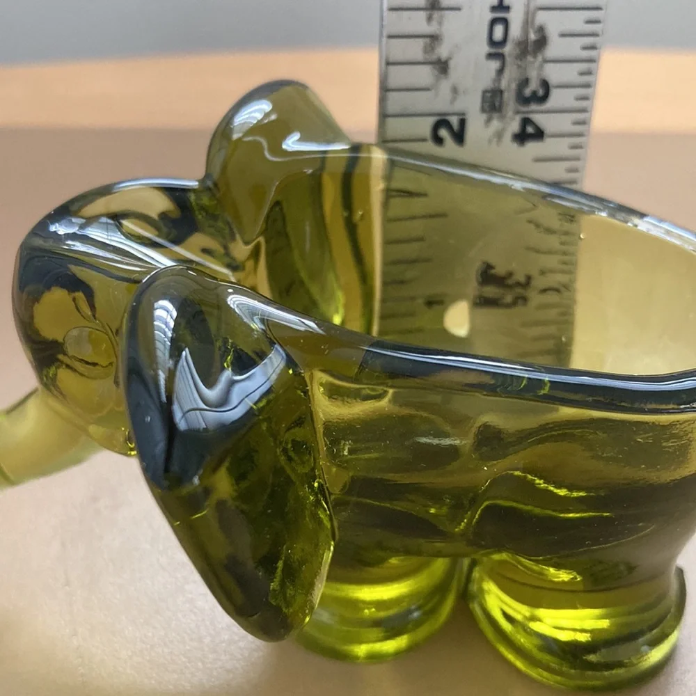 Vintage Murano Italy Green Glass Elephant Ashtray Small Cigar Ashtray Holder - Picture 9 of 9